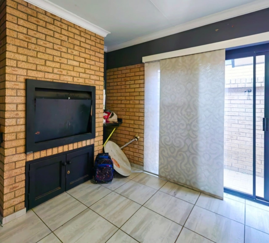 3 Bedroom Property for Sale in Baillie Park North West